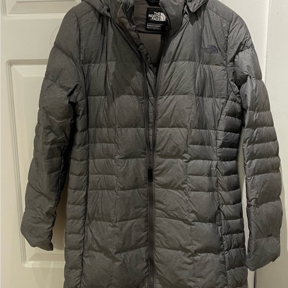Beautiful insulted water proof coat size 🌹Medium - Picture 5 of 5